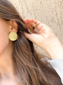 Brinco redondo estampado